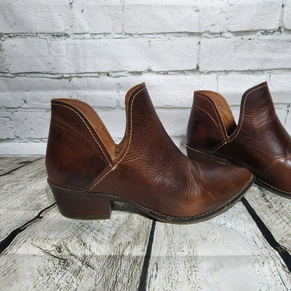 Steve Madden Brown Ankle Booties - Picture 4 of 10